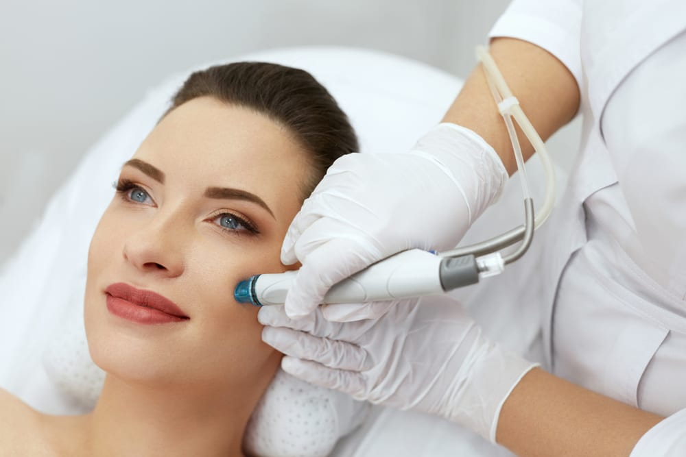 HydraGlow Fusion Facial